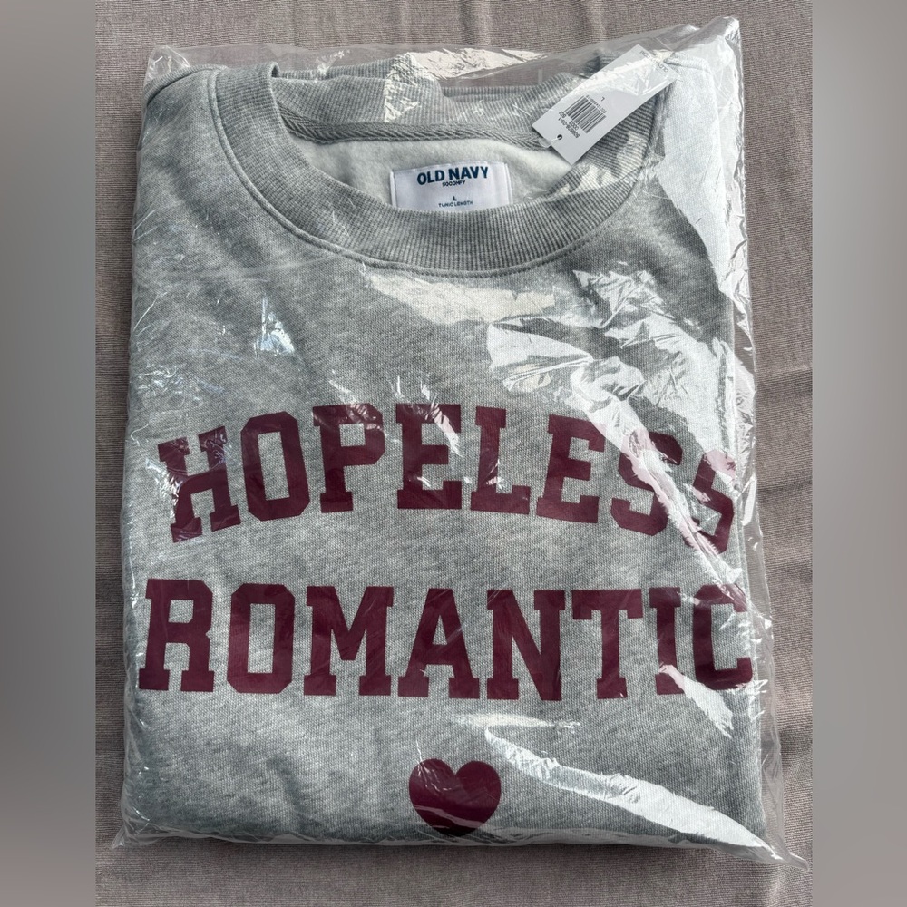 🩶 NWT Old Navy Gray 'Hopeless Romantic' Sweatshirt-size L - Picture 5 of 7